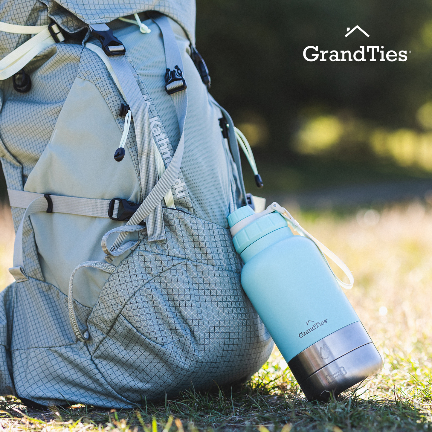 Insulated Stainless Steel Water Bottle with Two Detachable Bowls for Dogs and Pets| 32oz/950ml - GrandTies