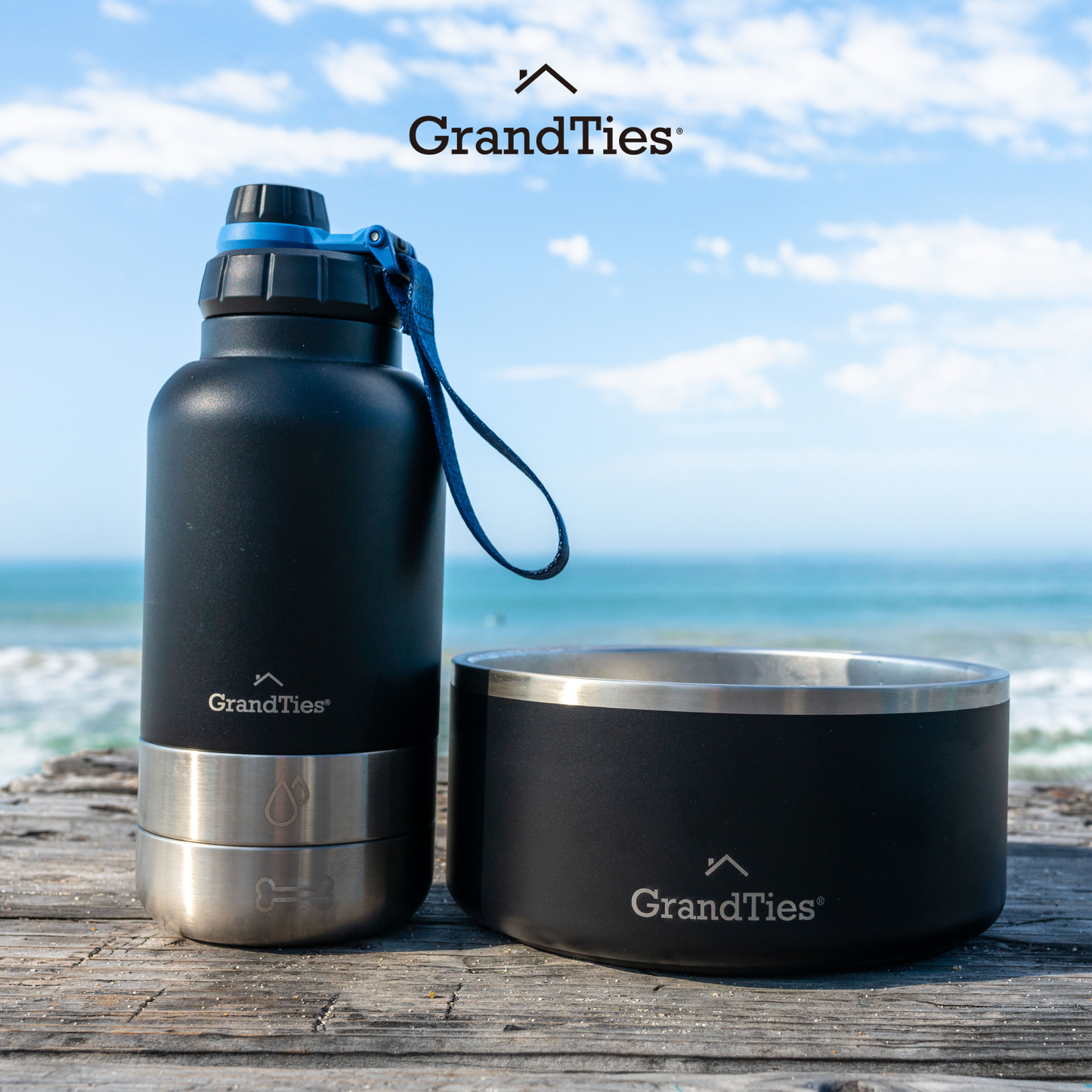 Insulated Stainless Steel Water Bottle with Two Detachable Bowls for Dogs and Pets| 32oz/950ml - GrandTies