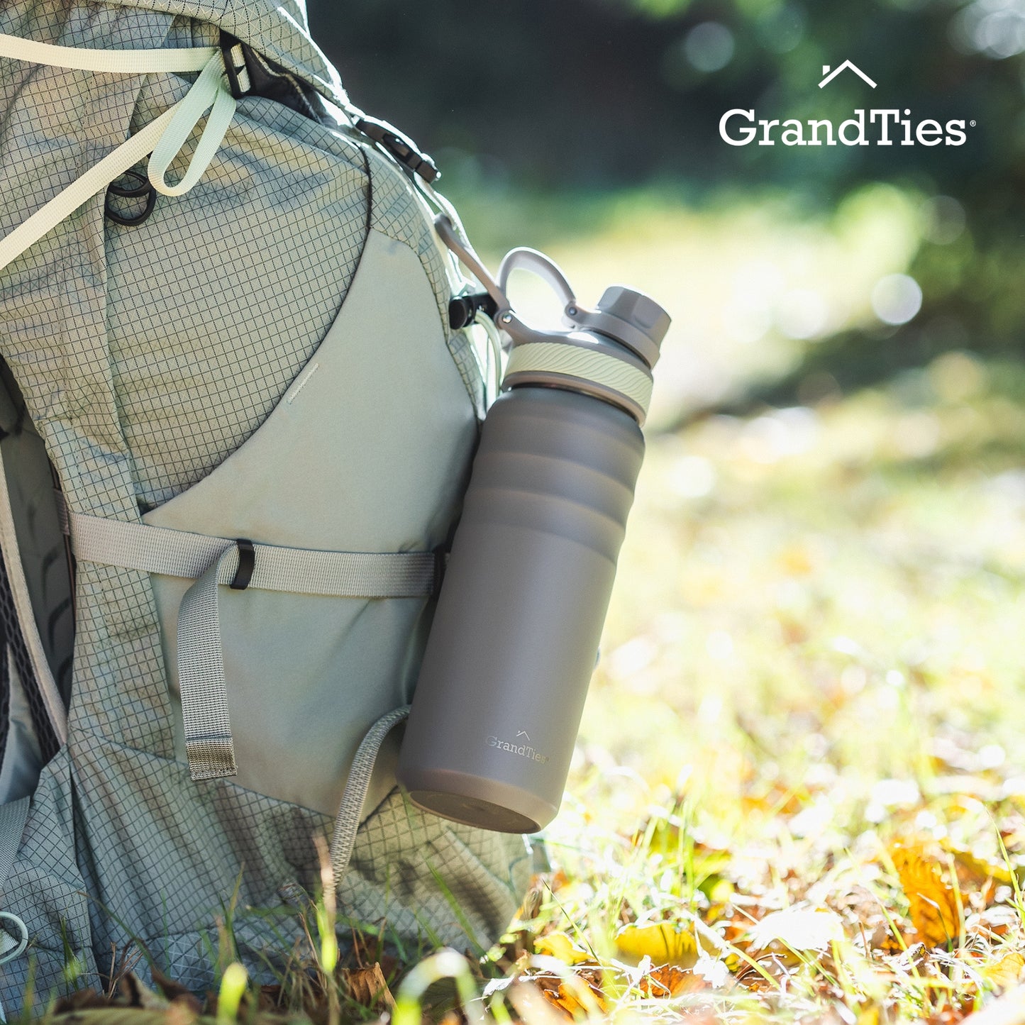 Insulated Travel Water Bottle with Two Handle Lids | 24oz/709ml - Caffè Latte - Grandties