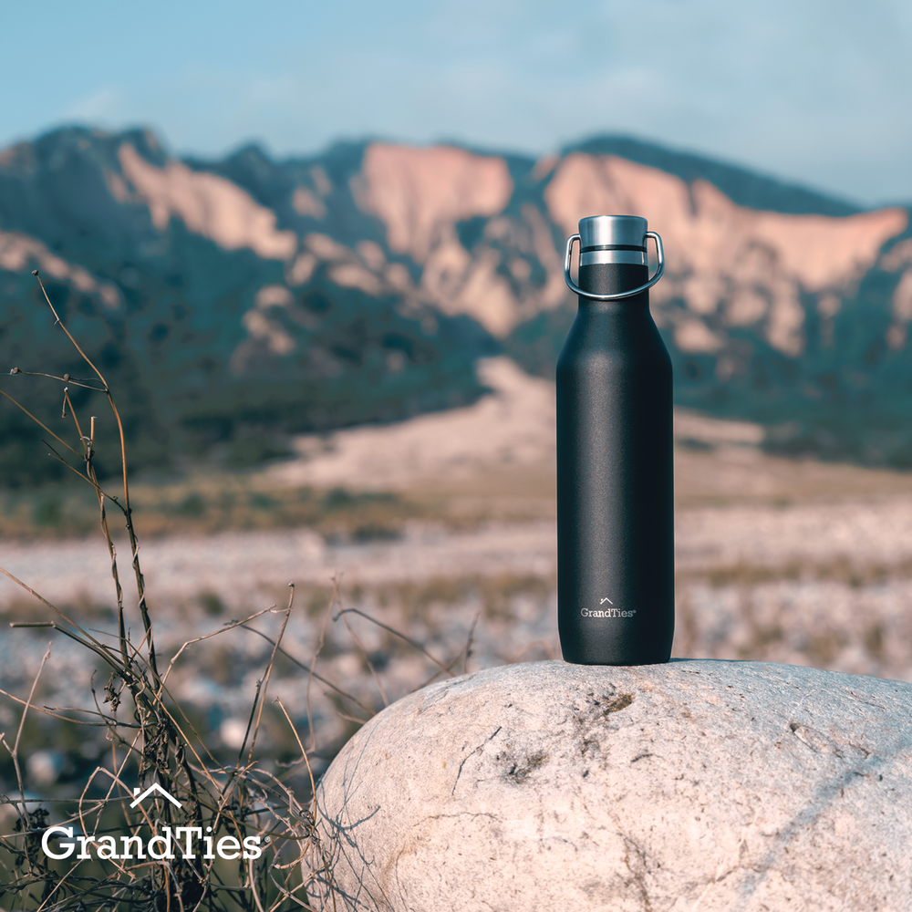 Insulated Water Bottle with Two Lids (Classic) | 21oz/620ml - Grandties