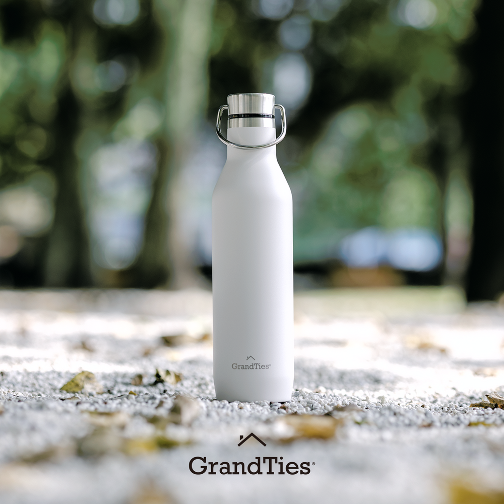 Insulated Water Bottle with Two Lids (Classic) | 21oz/620ml - Grandties
