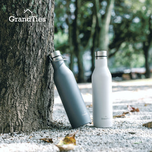 Insulated Water Bottle with Two Lids (Classic) | 21oz/620ml - Grandties