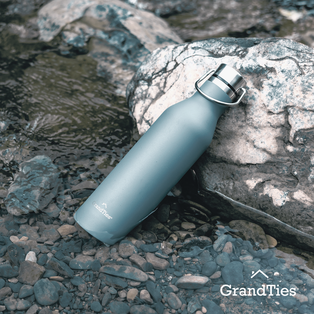 Insulated Water Bottle with Two Lids (Classic) | 21oz/620ml - Grandties