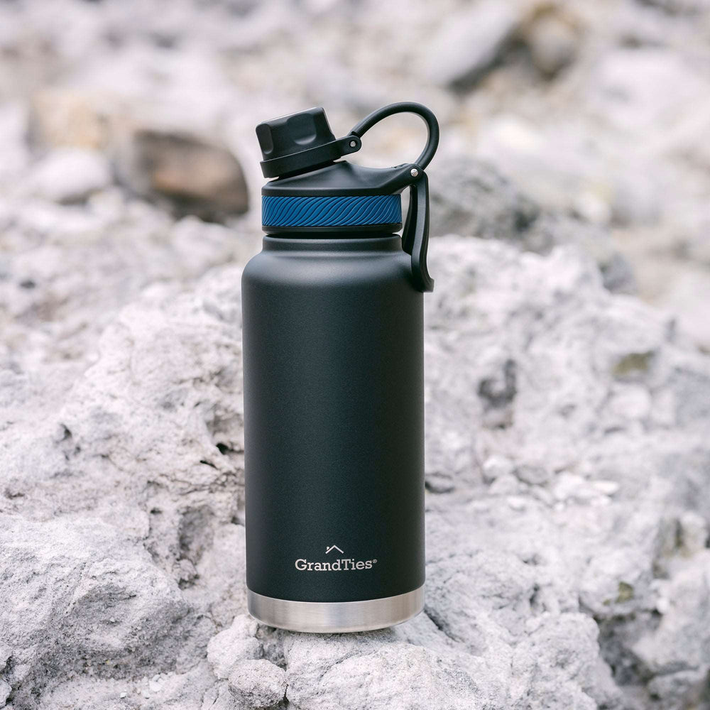 Insulated Travel Water Bottle with Two Stylish Ergonomic Handle Lids 32oz/946ml - Midnight Black - GrandTies